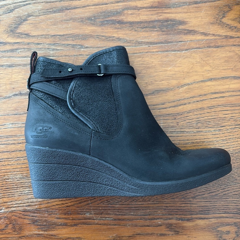 Ugg “Emalie” waterproof wedge booties size 8 black